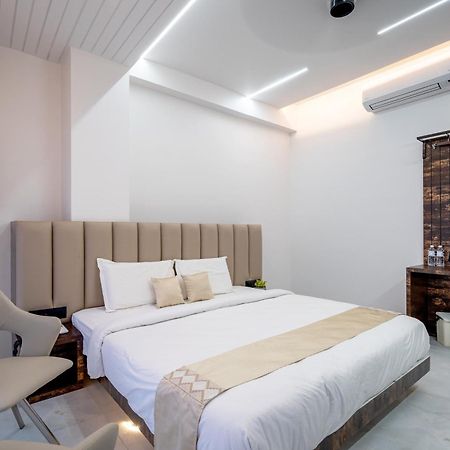 Hotel Darshan Executive Tuljapur Luaran gambar