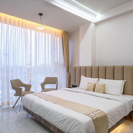 Hotel Darshan Executive Tuljapur Luaran gambar