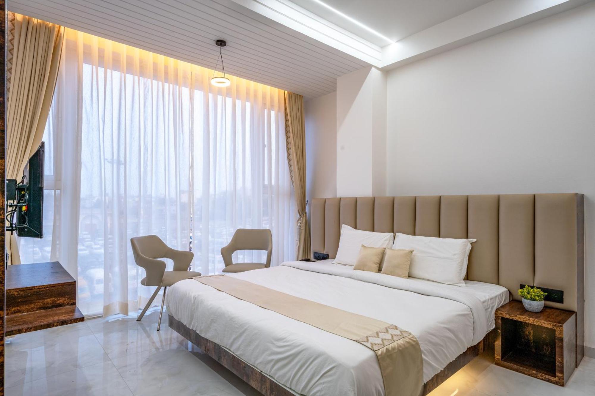 Hotel Darshan Executive Tuljapur Luaran gambar