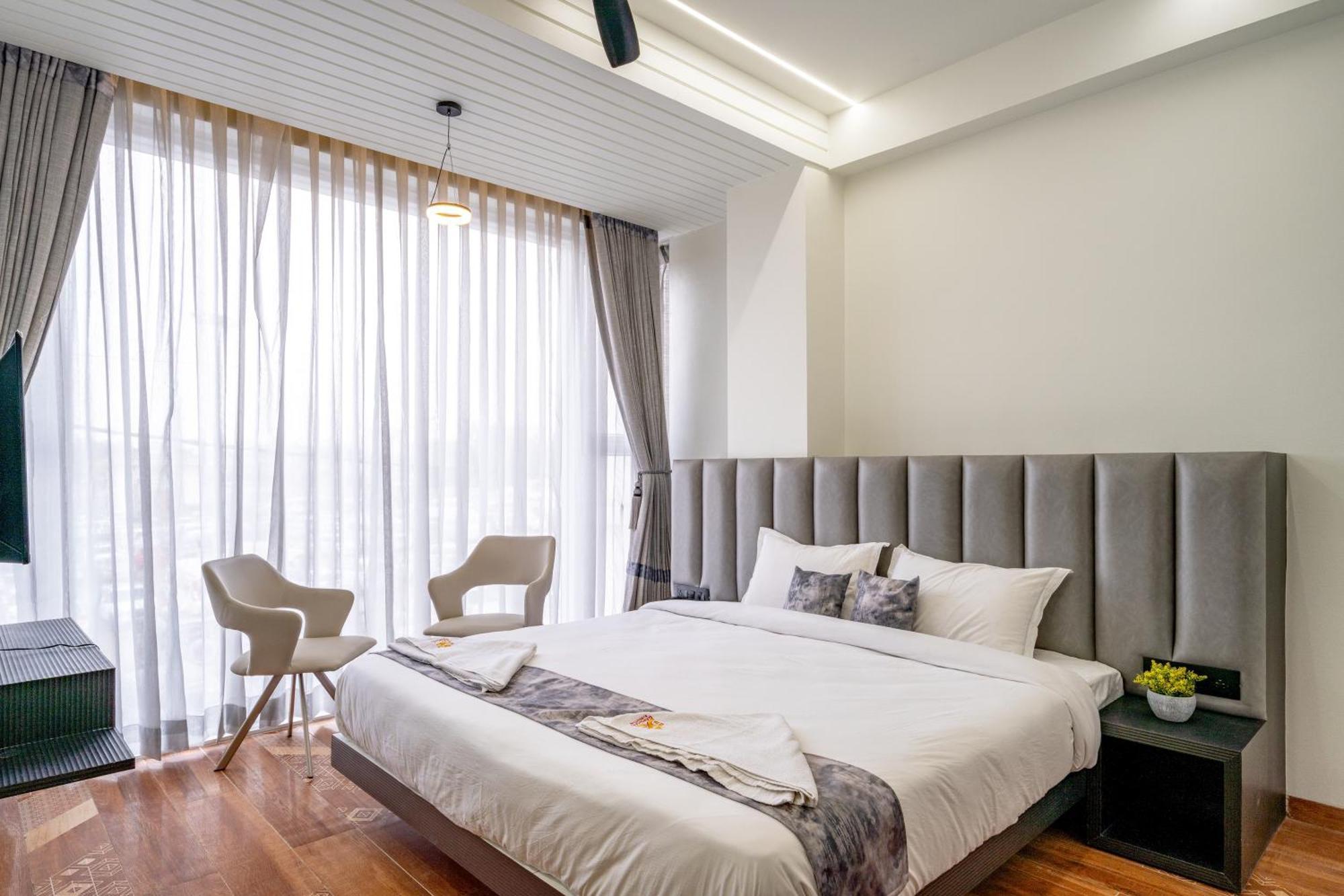 Hotel Darshan Executive Tuljapur Luaran gambar
