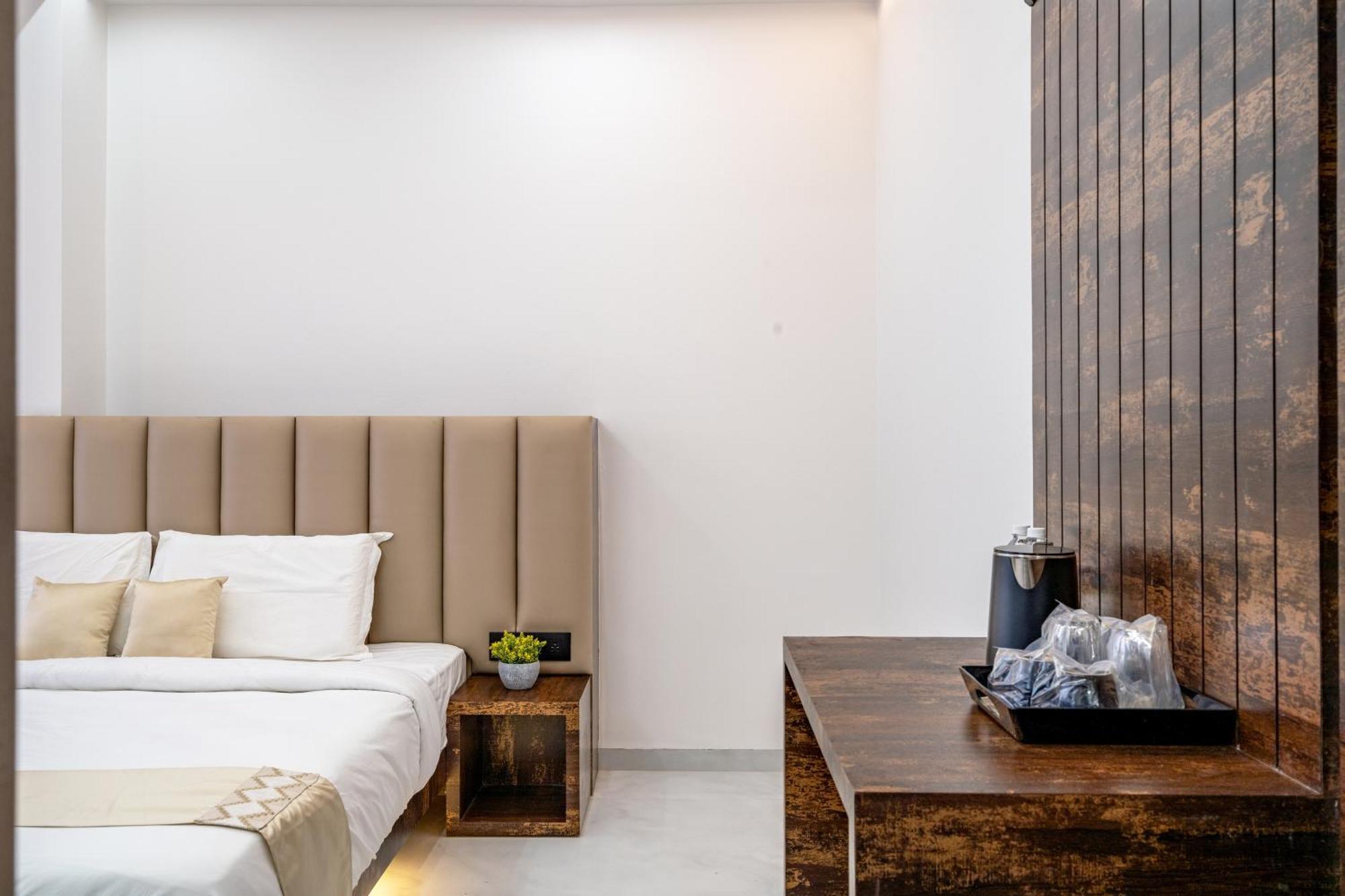 Hotel Darshan Executive Tuljapur Luaran gambar
