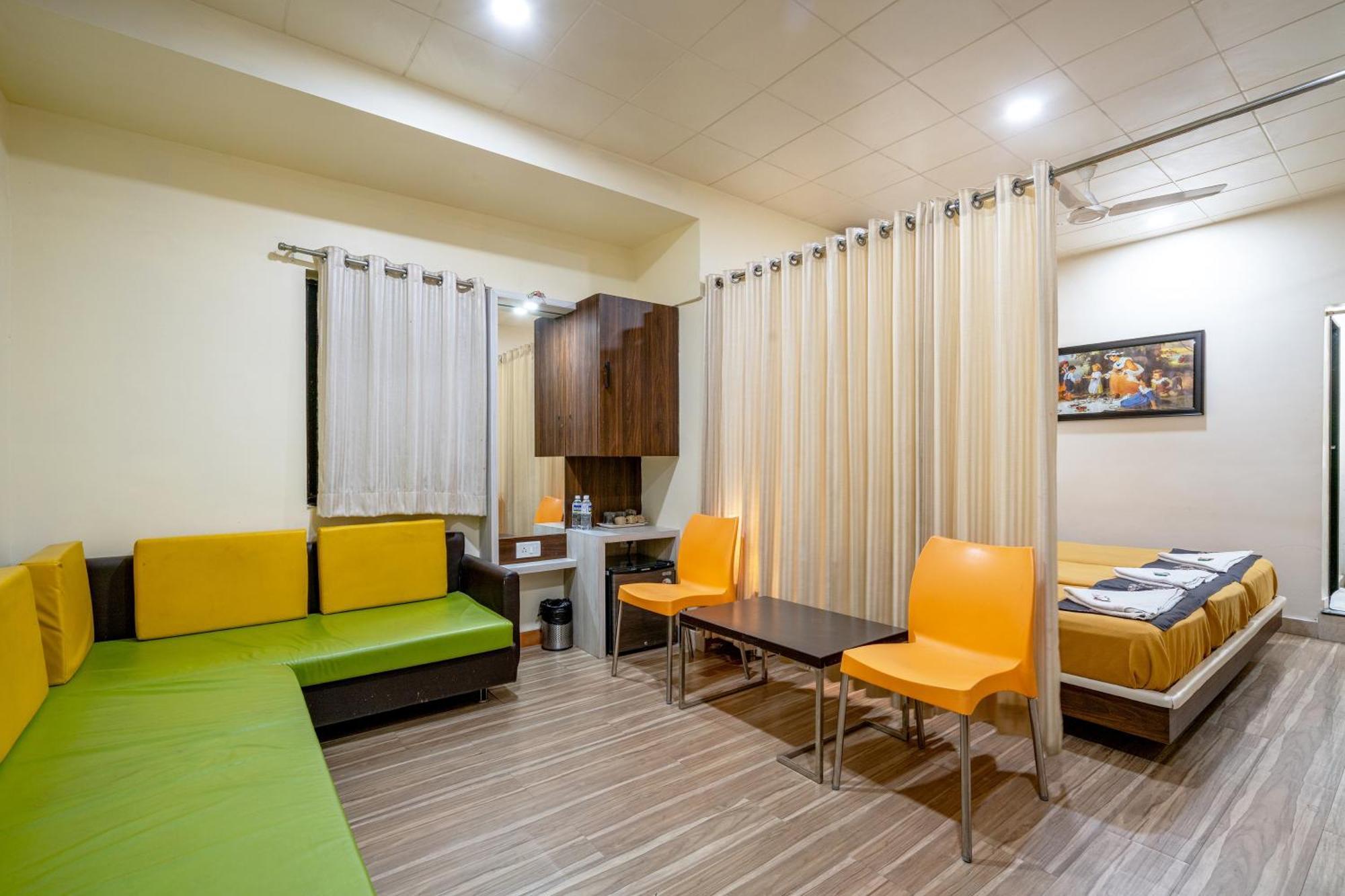 Hotel Darshan Executive Tuljapur Luaran gambar