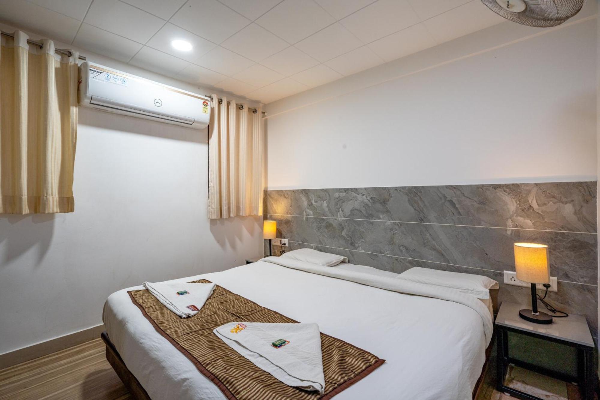 Hotel Darshan Executive Tuljapur Luaran gambar