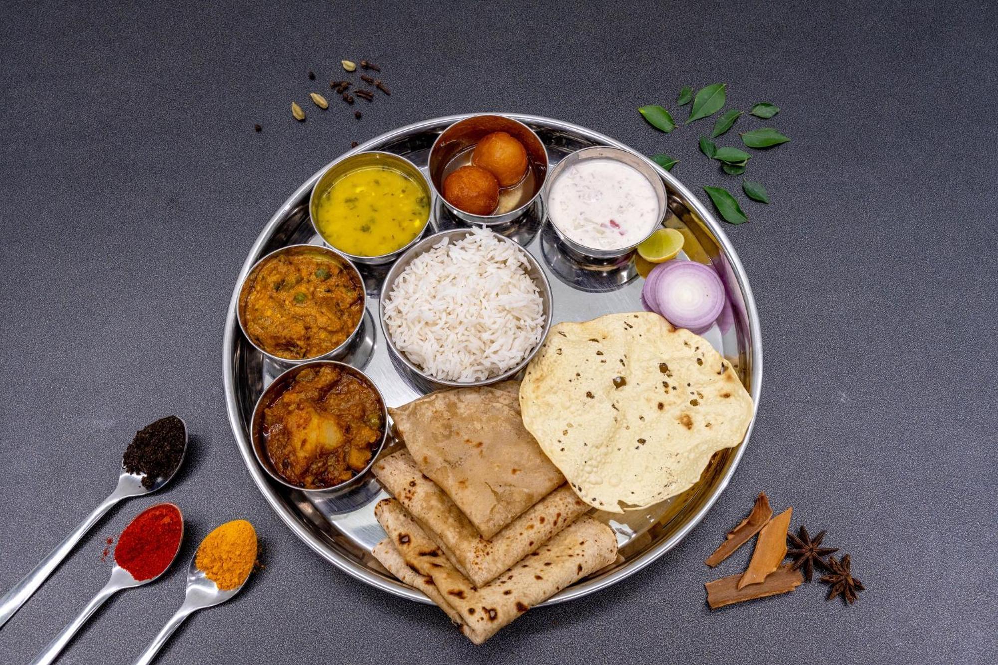 Hotel Darshan Executive Tuljapur Luaran gambar